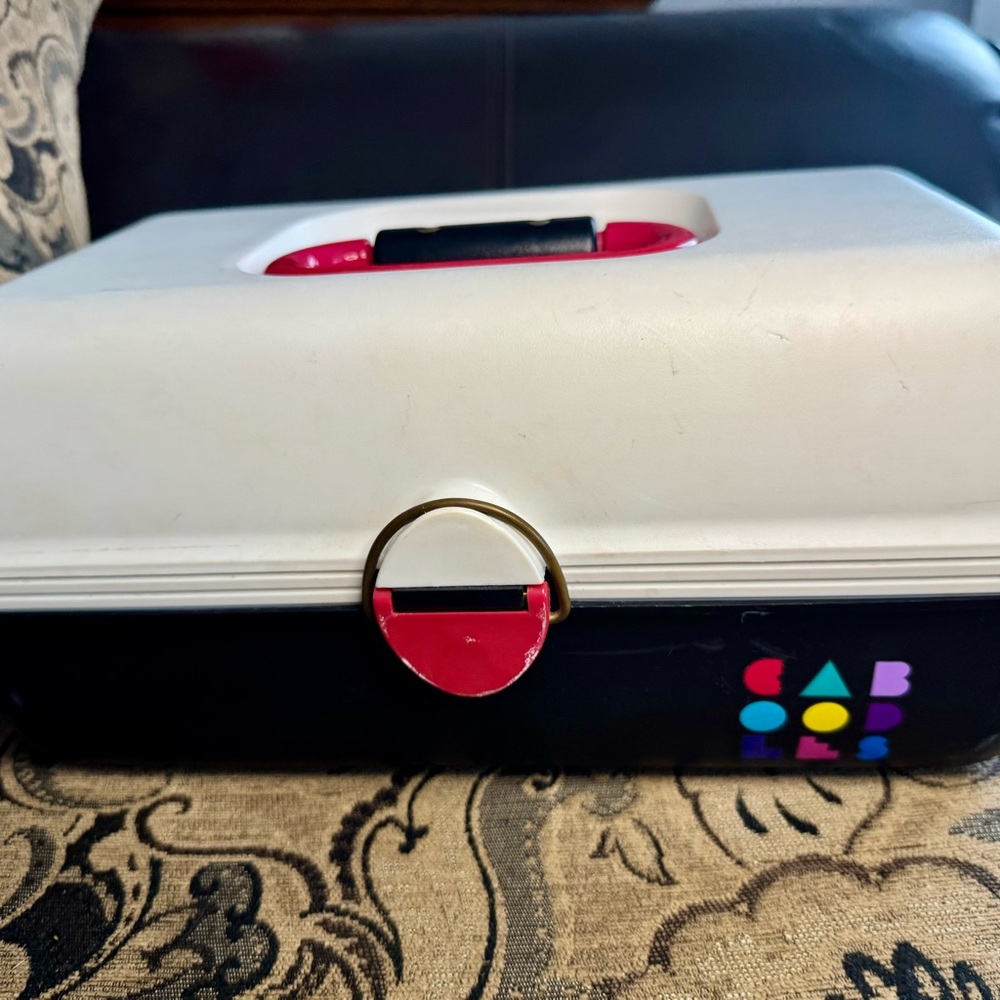 80’s Vintage Caboodles Black and White Makeup Case